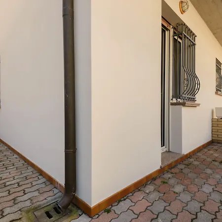 Casa Guglielmo E Anna لينانو سابيادورو